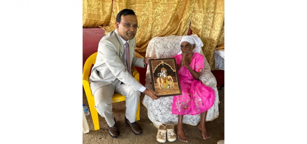 High Commissioner paid his respects to an elder of the Indian diaspora on May 23, 2024, Mrs. Dharmie Deo, who turned 110 last month in Penal, Trinidad. Her parents came to Trinidad and Tobago from Jaunpur, UP at the turn of 20th century. 